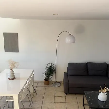 ホームステイ Casa San Carlu